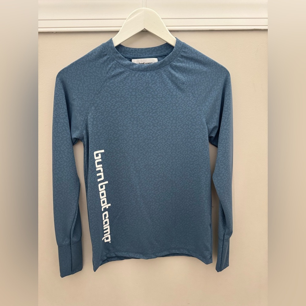Burn Boot Camp Blue Cheetah Print Spandex Long Sleeve Activewear Top